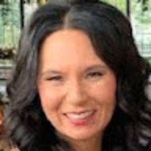 Meet your Posher, Suzanne